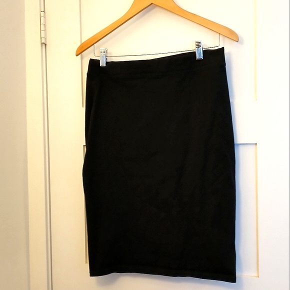 Old Navy Dresses & Skirts - Old Navy Black Knit Pencil Skirt Size M